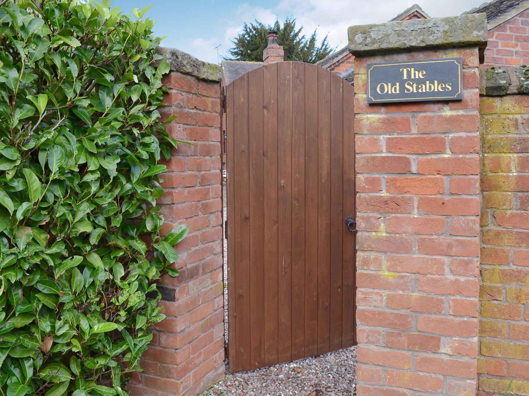 The Old Stables Villa Standon Exterior photo